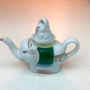 Elephant teapot